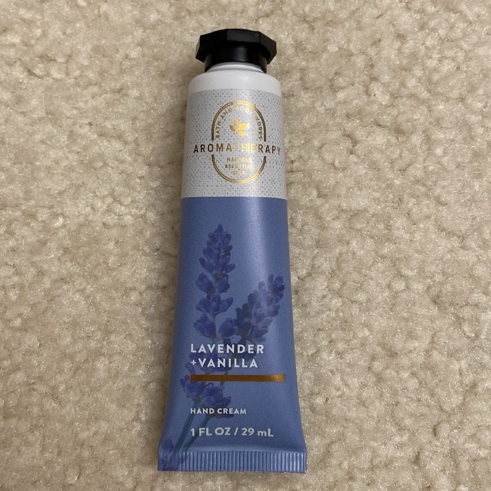 NIB Bath & Body Works Lavender Vanilla Hand Cream